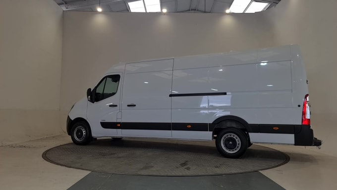 2024 Vauxhall Movano