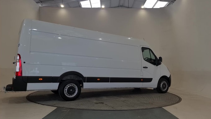 2024 Vauxhall Movano