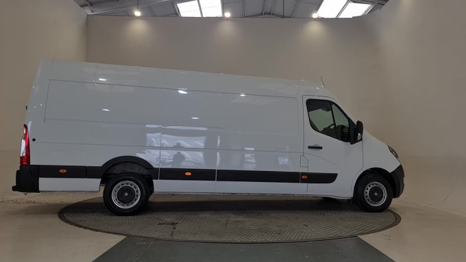 2024 Vauxhall Movano