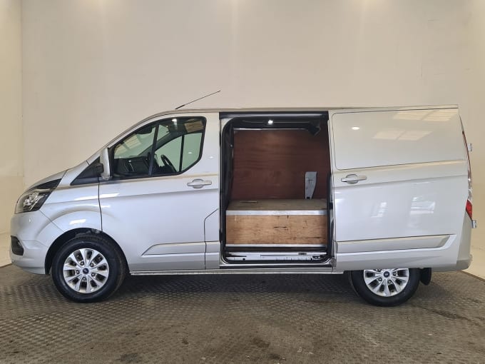 2024 Ford Transit Custom