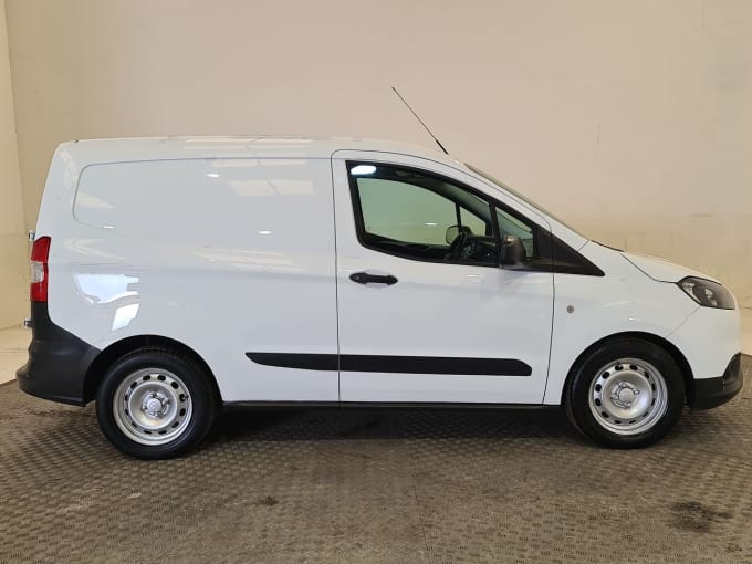 2024 Ford Transit Courier