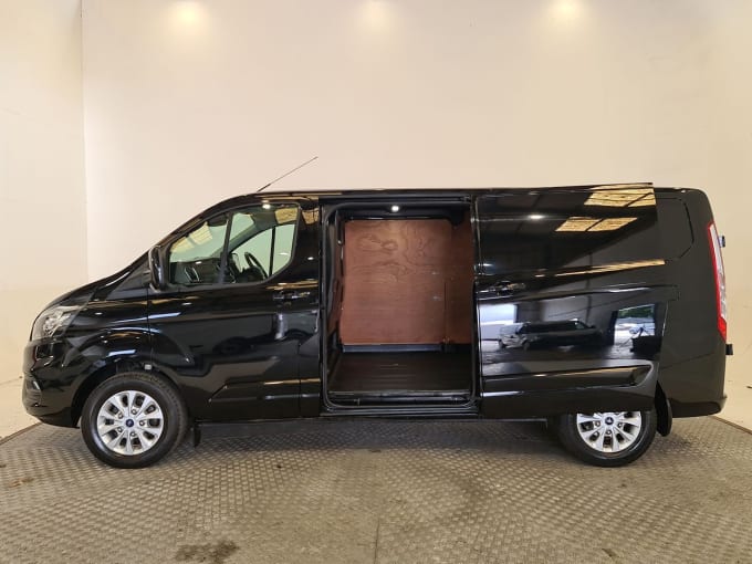 2024 Ford Transit Custom