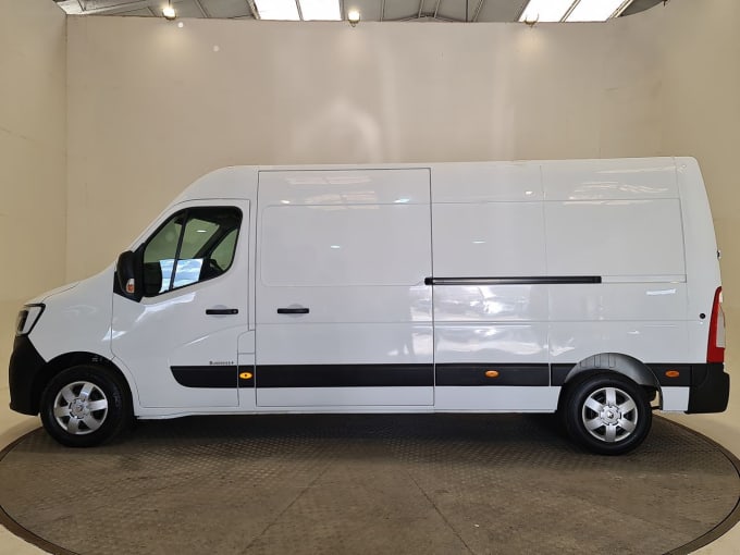 2024 Renault Master