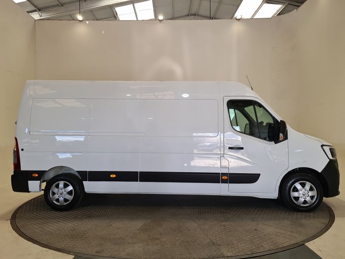 2024 Renault Master