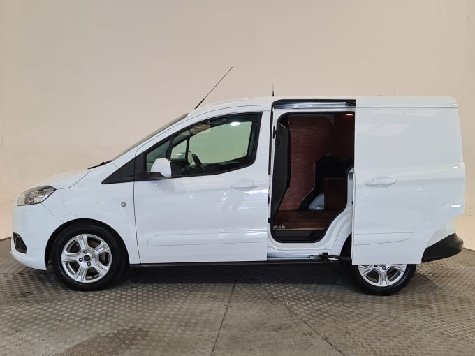 2024 Ford Transit Courier