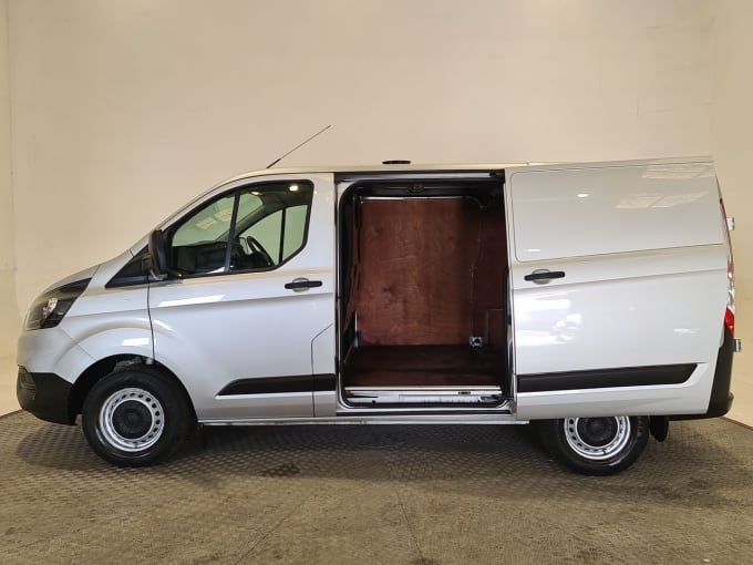 2024 Ford Transit Custom