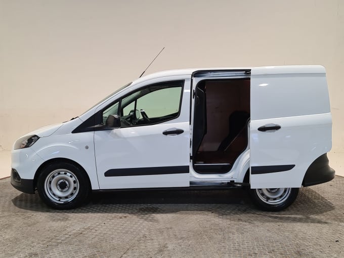 2025 Ford Transit Courier