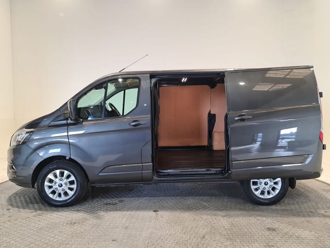 2025 Ford Transit Custom