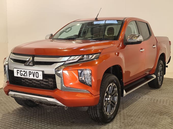 2025 Mitsubishi L200