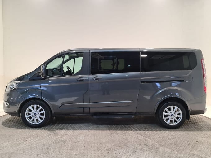 2025 Ford Tourneo Custom