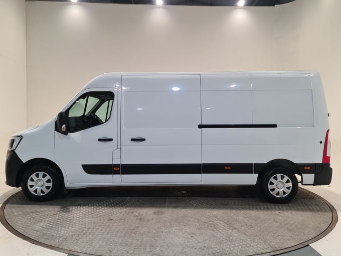 2025 Renault Master