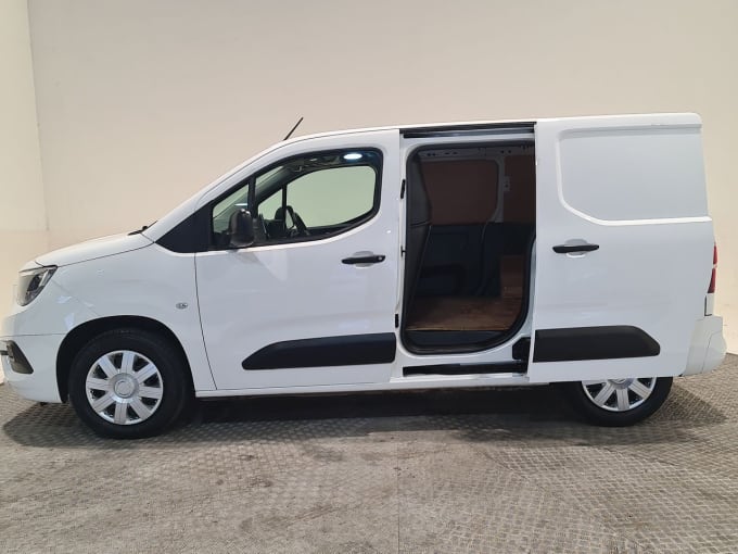 2025 Vauxhall Combo