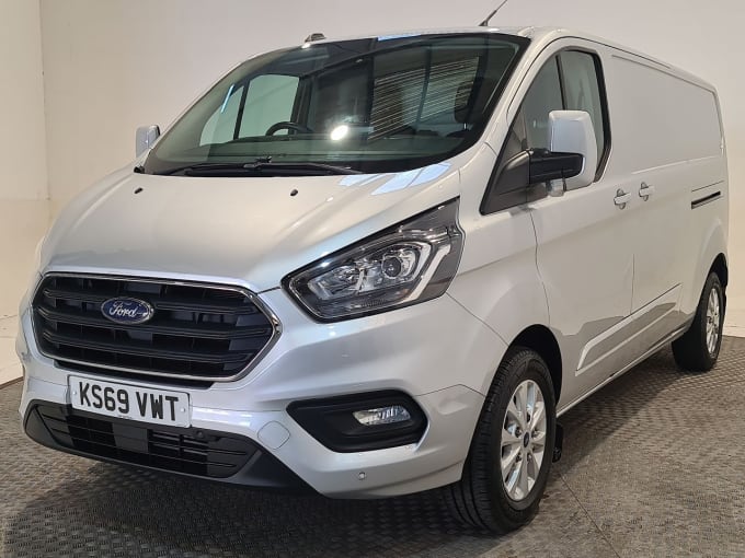 2025 Ford Transit Custom