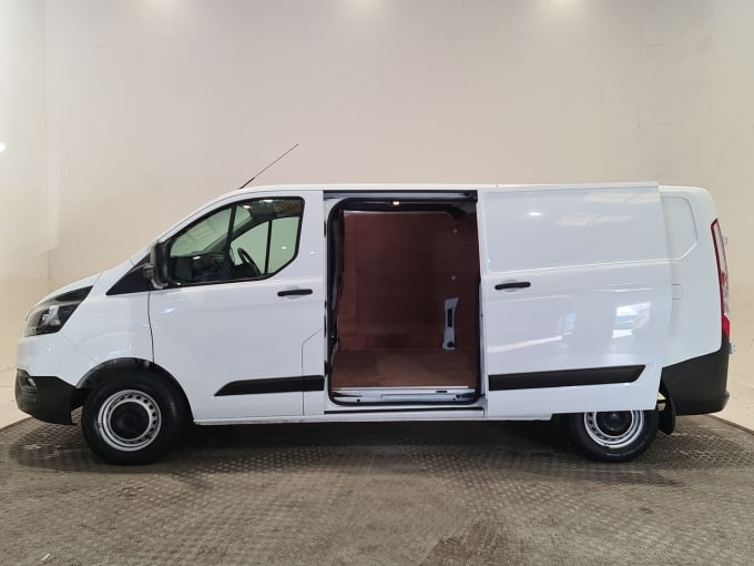 2025 Ford Transit Custom