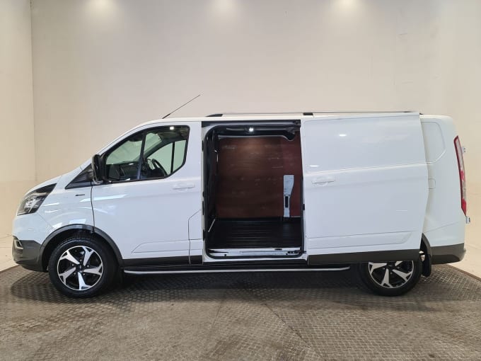 2025 Ford Transit Custom