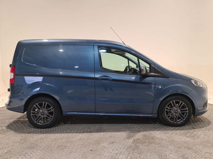 2025 Ford Transit Courier