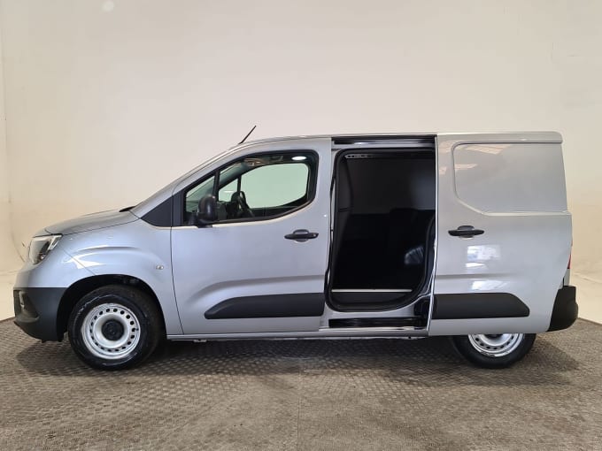 2025 Vauxhall Combo