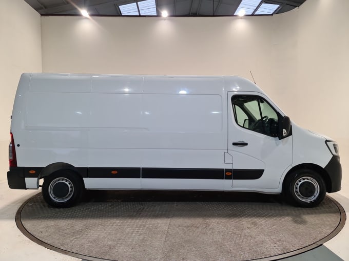 2025 Renault Master