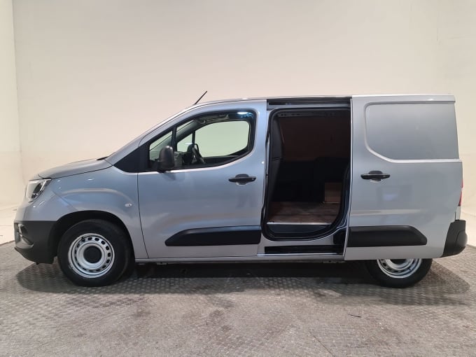 2025 Vauxhall Combo