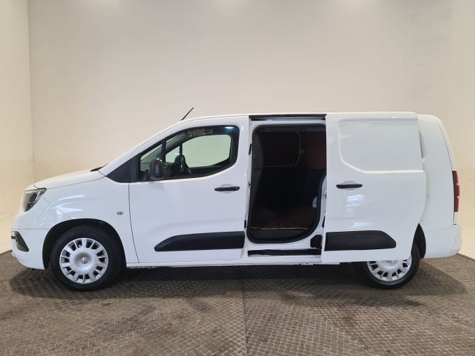 2025 Vauxhall Combo