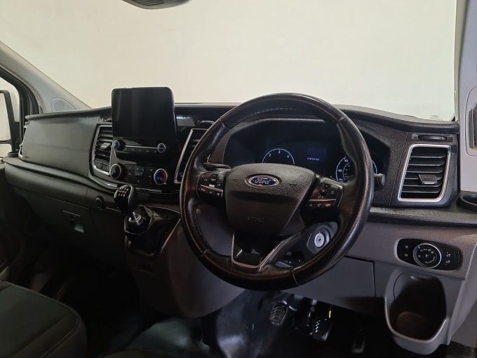 2025 Ford Transit Custom