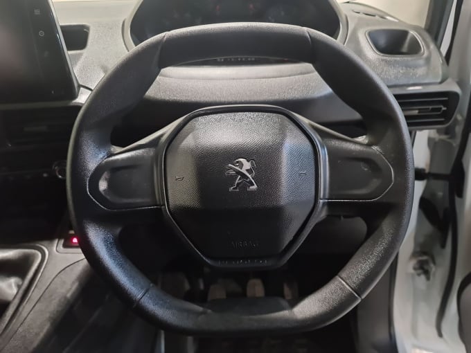 2025 Peugeot Partner