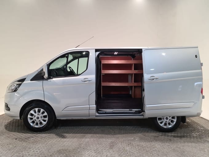 2025 Ford Transit Custom