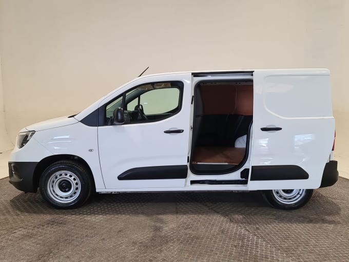 2025 Vauxhall Combo