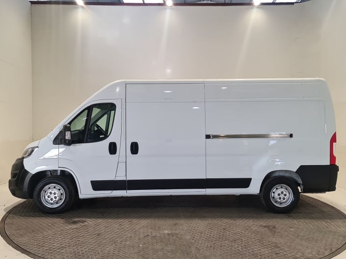 2025 Vauxhall Movano