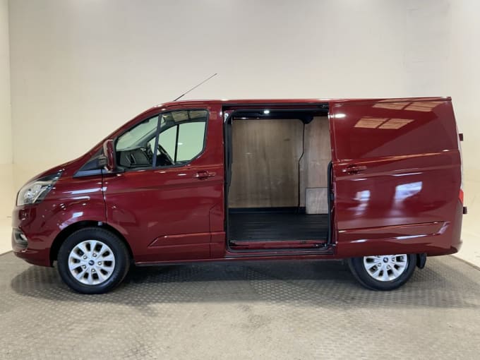 2025 Ford Transit Custom