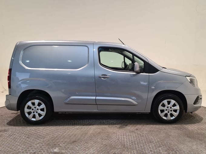 2025 Vauxhall Combo