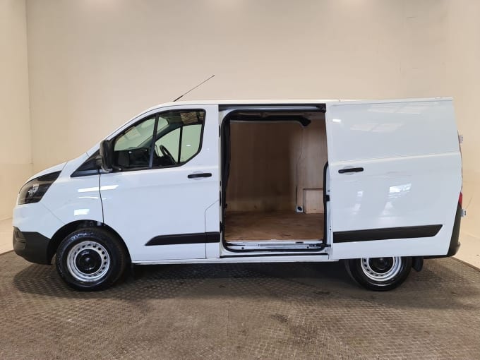 2025 Ford Transit Custom