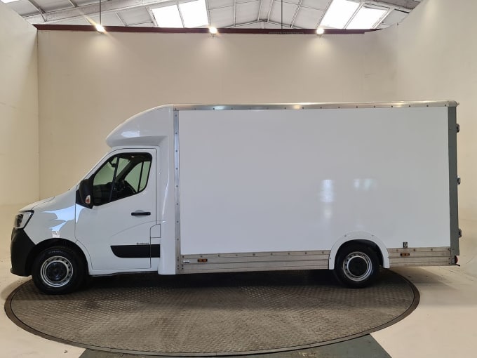 2025 Renault Master