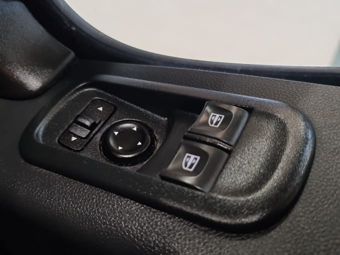 2025 Renault Master