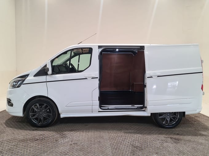 2025 Ford Transit Custom