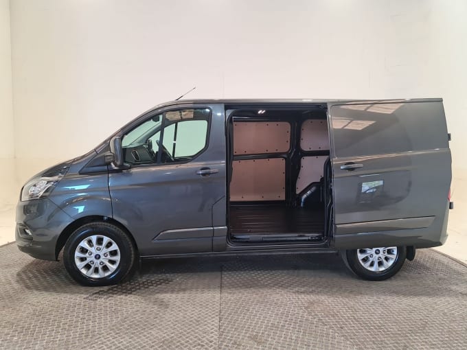 2025 Ford Transit Custom