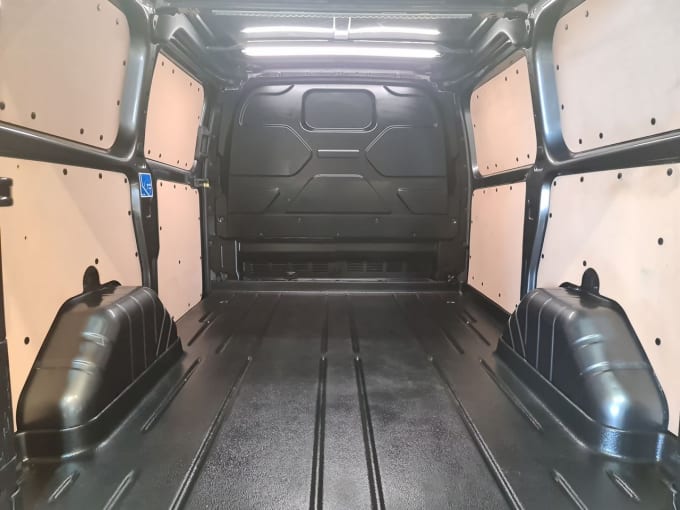 2025 Ford Transit Custom
