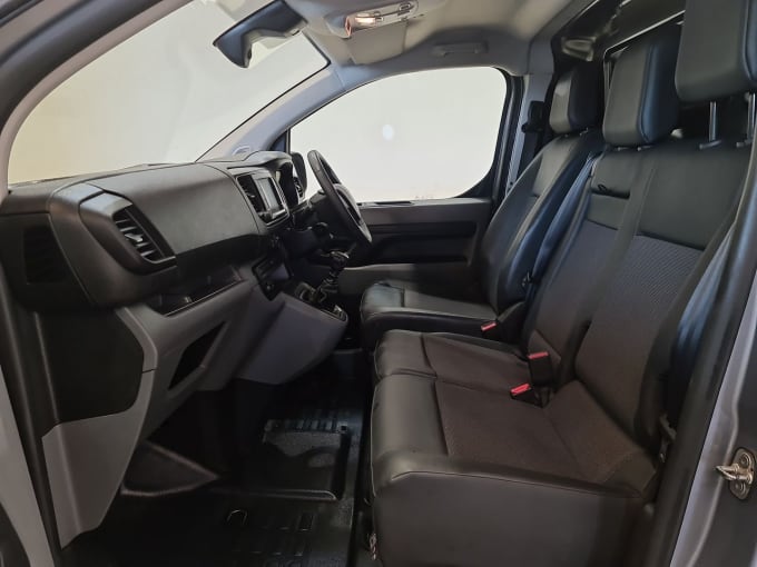 2025 Peugeot Expert