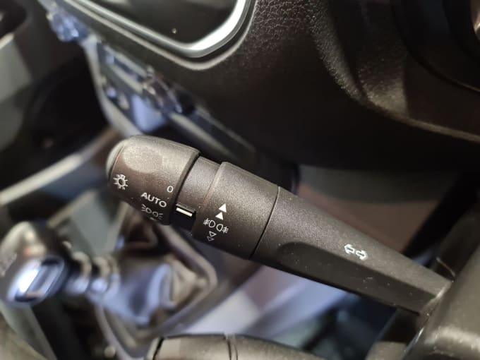2025 Peugeot Expert
