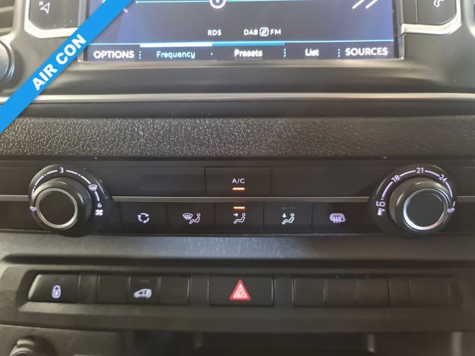 2025 Peugeot Expert