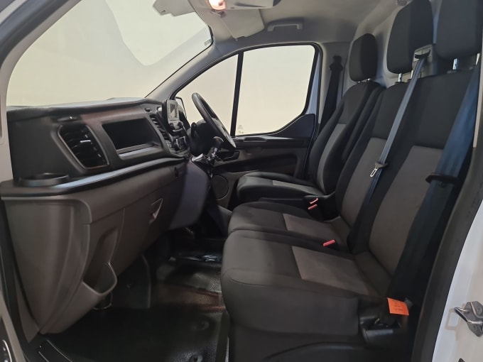 2025 Ford Transit Custom