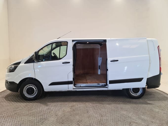 2025 Ford Transit Custom