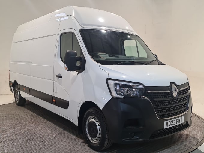 2025 Renault Master