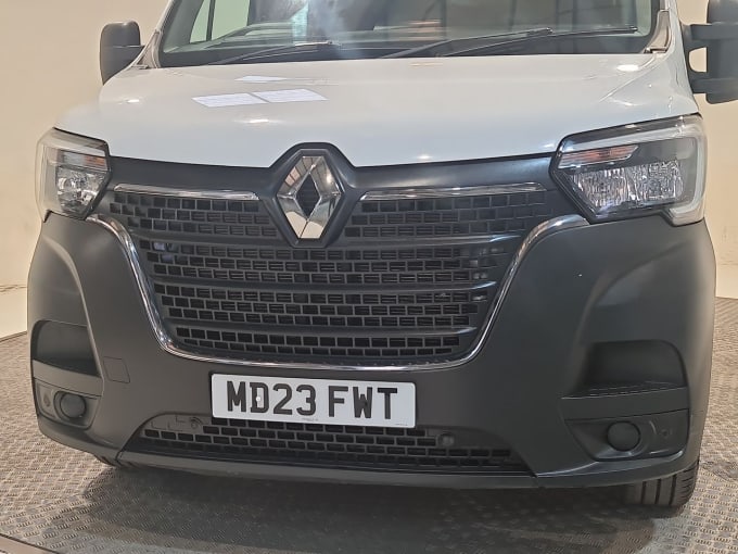 2025 Renault Master