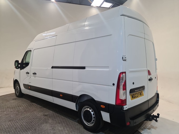 2025 Renault Master