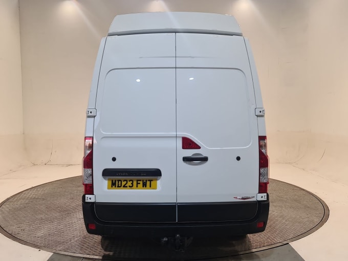 2025 Renault Master