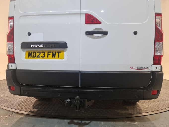 2025 Renault Master