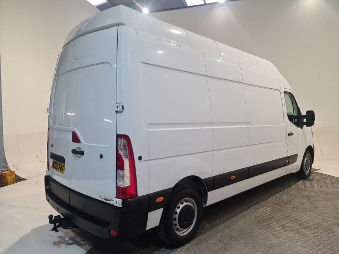 2025 Renault Master