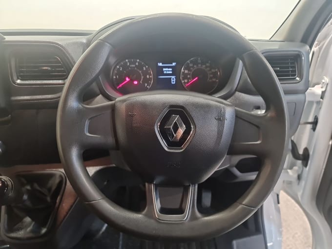 2025 Renault Master