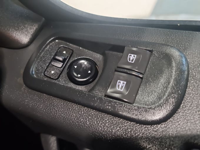 2025 Renault Master